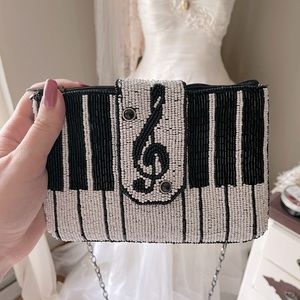 Mary Frances Beaded Piano Purse